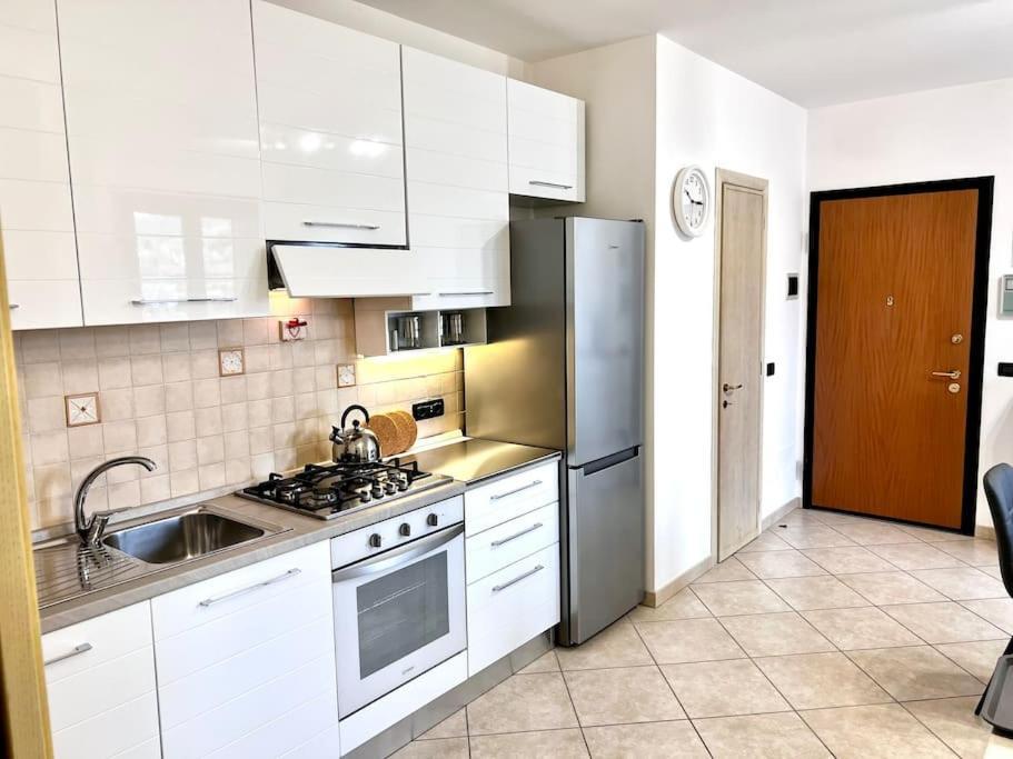 Appartement Comfyspot à Rosia Extérieur photo