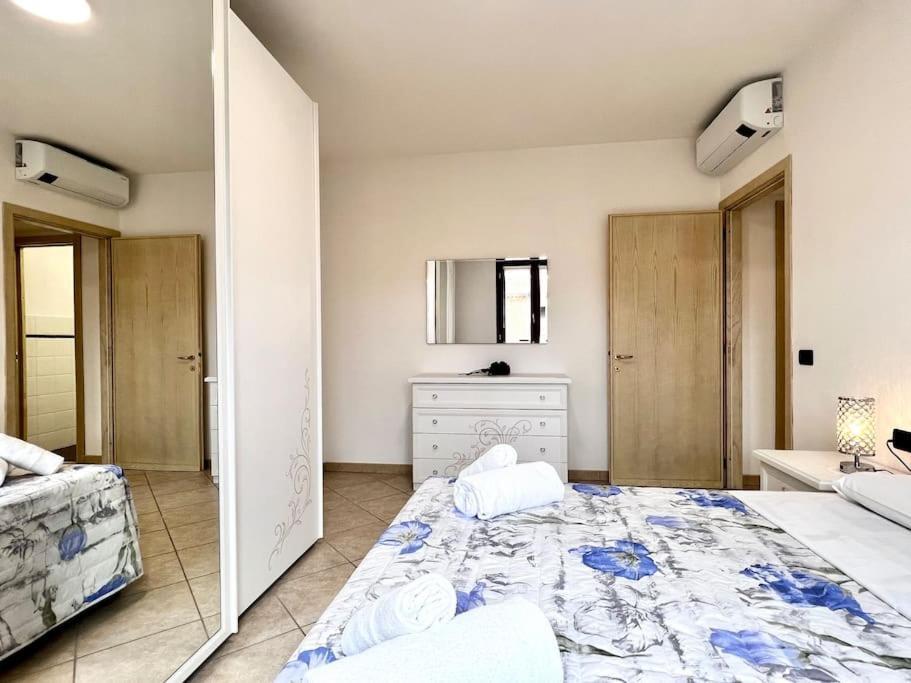 Appartement Comfyspot à Rosia Extérieur photo